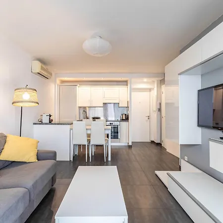 With Balcony - Center 1br 4p * Cannes